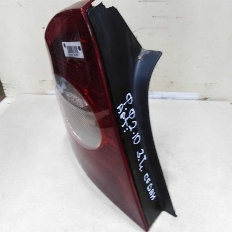 fonar-zadnii-levyi-ford-focus-2-sedan-art-56992-big-1