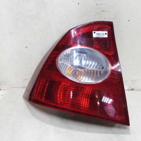 fonar-zadnii-levyi-ford-focus-2-sedan-art-56992-big-3