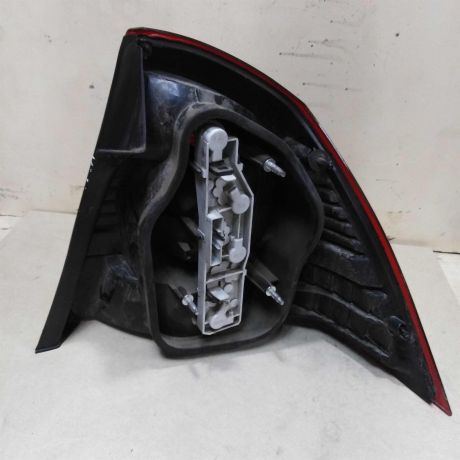 fonar-zadnii-levyi-ford-focus-2-sedan-art-56992-big-5