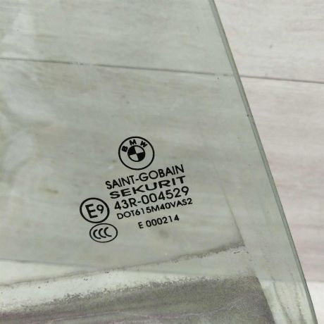 steklo-dveri-zadnee-pravoe-bmw-x5-i-53-rest-art-57168-big-1