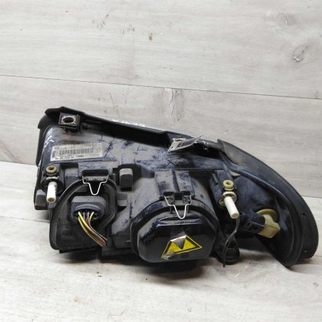 fara-pravaia-audi-a4-b5-ksenon-rest-art-57421-big-6