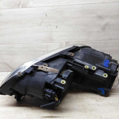 fara-peredniaia-pravaia-volkswagen-touran-art-57557-big-3