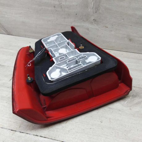 fonar-zadnii-pravyi-sedan-volkswagen-passat-b5-art-57591-big-5