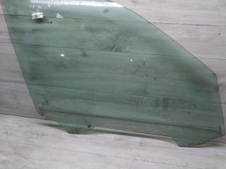steklo-dveri-perednee-pravoe-bmw-x5-ii-e70-do-rest-art-58034