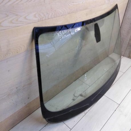 steklo-lobovoe-bmw-x5-ii-e70-do-rest-defekt-art-58422-big-0