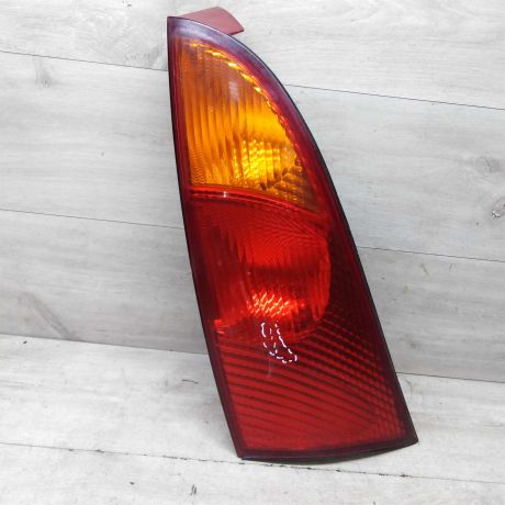 fonar-zadnii-levyi-ford-focus-1-xetcbek-art-58486-big-2