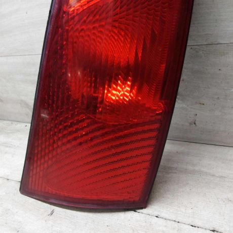 fonar-zadnii-pravyi-ford-focus-1-xetcbek-art-58487-big-1