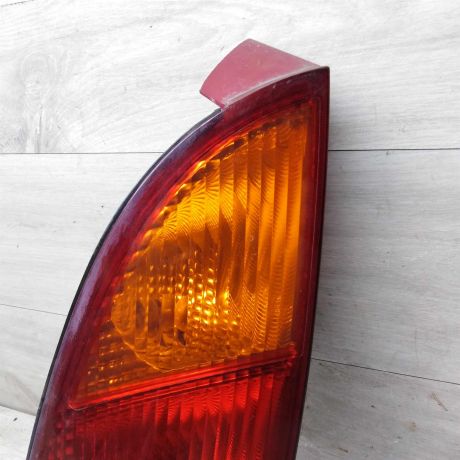 fonar-zadnii-pravyi-ford-focus-1-xetcbek-art-58487-big-3