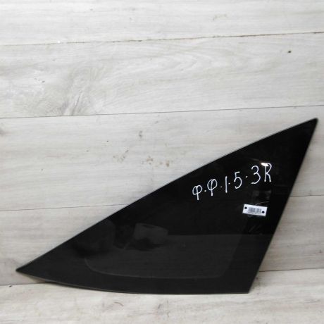 steklo-gluxoe-zadnee-pravoe-fortocka-ford-focus-1-xetcbek-art-58588-big-0