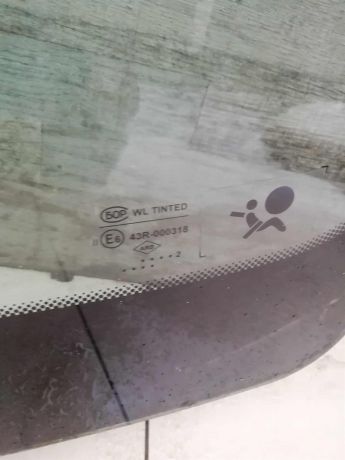 steklo-lobovoe-renault-duster-i-skol-art-59117-big-1