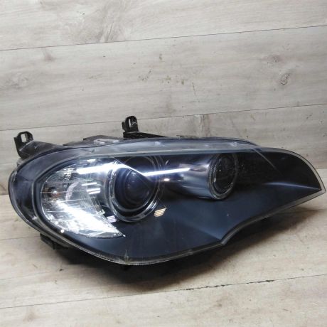 fara-pravaia-ksenon-bmw-x5-ii-e70-do-rest-defekt-v-niznei-casti-stekla-art-59651-big-1