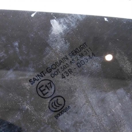 steklo-gluxoe-zadnee-pravoe-fortocka-renault-megane-2-universal-art-59742-big-1