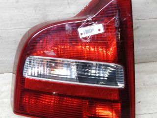 fonar-zadnii-levyi-volvo-s80-sedan-defekt-na-foto-art-59887