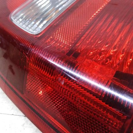 fonar-zadnii-levyi-volvo-s80-sedan-defekt-na-foto-art-59887-big-9