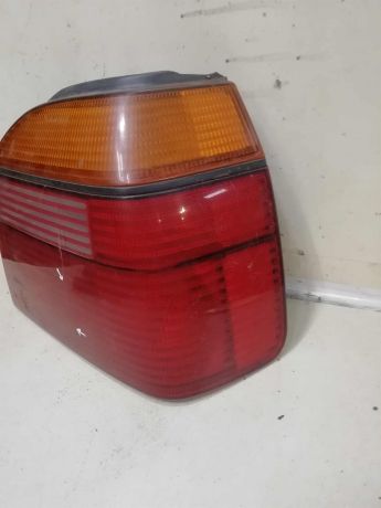 fonar-zadnii-pravyi-xetcbek-volkswagen-golf-3-defekt-na-foto-art-59928-big-6