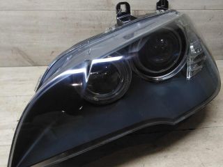 fara-levaia-ksenon-bmw-x5-ii-e70-do-rest-defekt-v-niznei-casti-stekla-art-59956