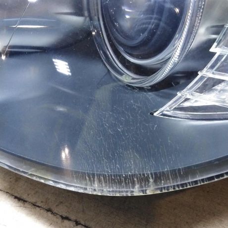 fara-levaia-ksenon-bmw-x5-ii-e70-do-rest-defekt-v-niznei-casti-stekla-art-59956-big-8