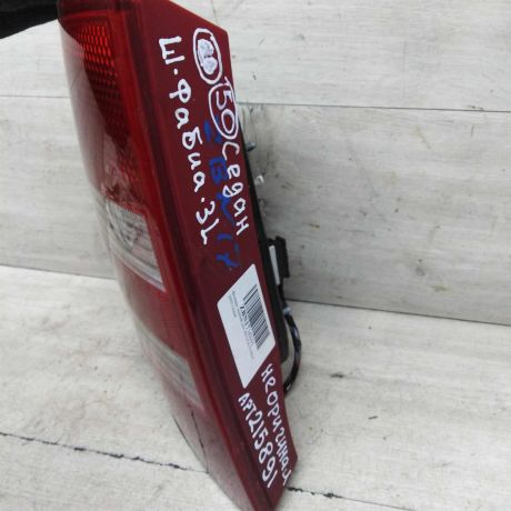 fonar-zadnii-levyi-sedan-skoda-fabia-i-rest-art-59998-big-1