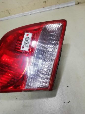fonar-zadnii-levyi-na-krysku-bagaznika-sedan-mazda-millenia-art-60550-big-1