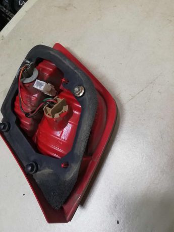 fonar-zadnii-levyi-na-krysku-bagaznika-sedan-mazda-millenia-art-60550-big-5