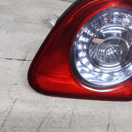 fonar-zadnii-pravyi-na-krysku-bagaznika-volkswagen-passat-b6-sedan-art-61105-big-1