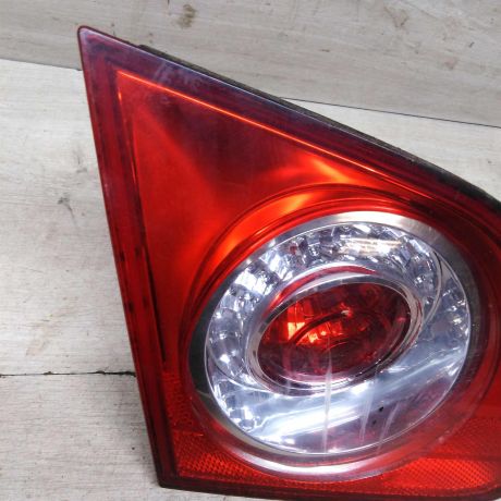 fonar-zadnii-levyi-na-krysku-bagaznika-volkswagen-passat-b6-sedan-art-61155-big-3