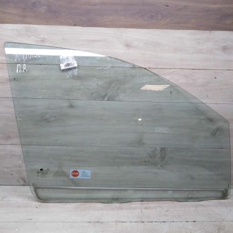 steklo-dveri-perednee-pravoe-hyundai-trajet-03gv-art-61304-big-0