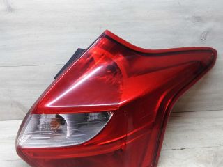 fonar-zadnii-pravyi-xetcbek-ford-focus-3-art-61424