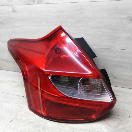 fonar-zadnii-levyi-xetcbek-ford-focus-3-art-61426-big-0