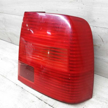 fonar-zadnii-pravyi-sedan-volkswagen-passat-b5-art-61580-big-0