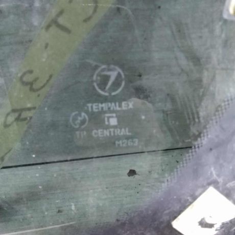 steklo-gluxoe-zadnee-pravoe-bagaznika-subaru-forester-ii-art-61762-big-3