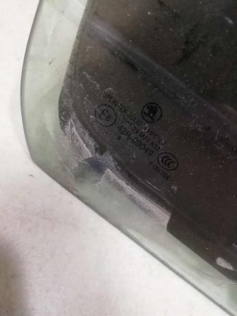 steklo-gluxoe-zadnee-pravoe-fortocka-skoda-octavia-tour-art-61944-big-1