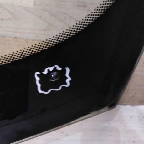 steklo-lobovoe-defekt-peugeot-407-art-62184-big-3