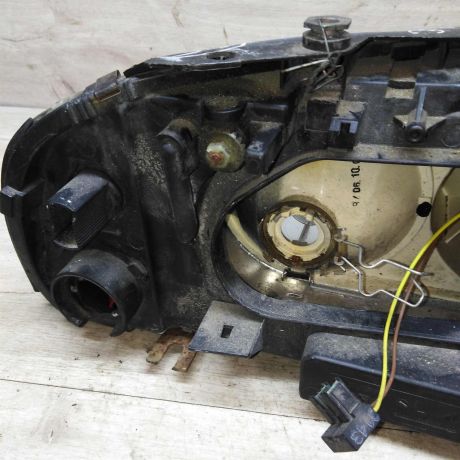 fara-levaia-volkswagen-sharan-rest-griaz-vnutri-art-62360-big-4