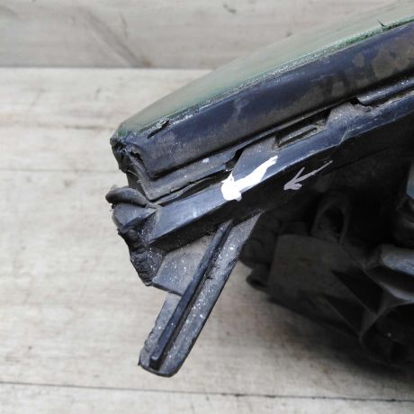 fara-levaia-ford-focus-1-dorestailing-defekt-art-62551-big-3