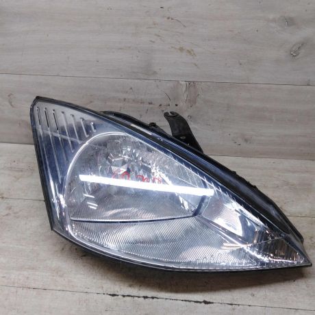 fara-pravaia-ford-focus-1-dorestailing-defekt-art-62682-big-2