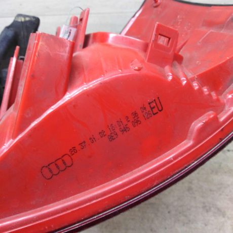 fonar-zadnii-levyi-audi-a4-b6-8e-universal-defekt-art-62931-big-2