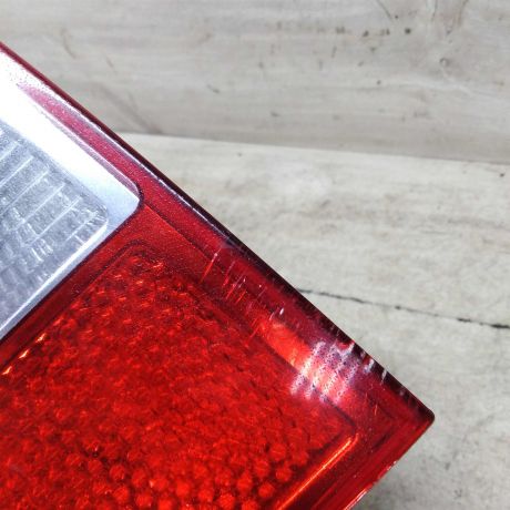 fonar-zadnii-levyi-audi-a4-b6-8e-universal-defekt-art-62931-big-3