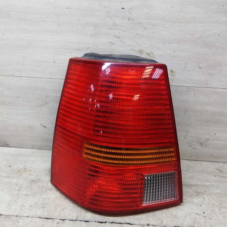 fonar-zadnii-levyi-volkswagen-golf-4-universal-art-62980-big-0