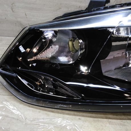 fara-levaia-volkswagen-polo-v-sedan-novaia-ne-original-art-63007-big-5