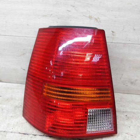 fonar-zadnii-pravyi-volkswagen-golf-4-universal-original-art-63020-big-0