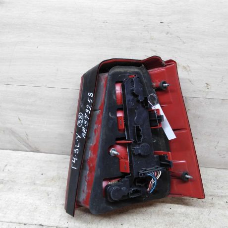 fonar-zadnii-pravyi-volkswagen-golf-4-universal-original-art-63020-big-1