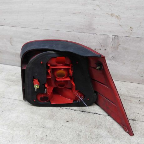 fonar-zadnii-volkswagen-golf-4-xetcbek-defekt-na-foto-art-63111-big-4