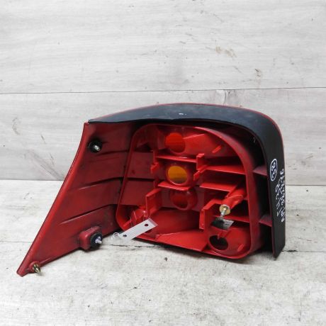 fonar-zadnii-pravyi-volkswagen-golf-4-art-63167-big-1