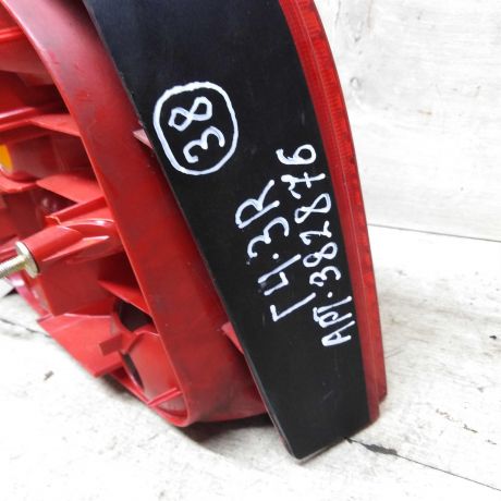 fonar-zadnii-pravyi-volkswagen-golf-4-art-63167-big-4