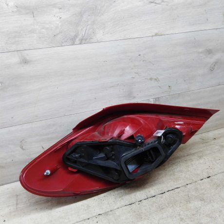 fonar-zadnii-pravyi-peugeot-207-xetcbek-art-63171-big-1