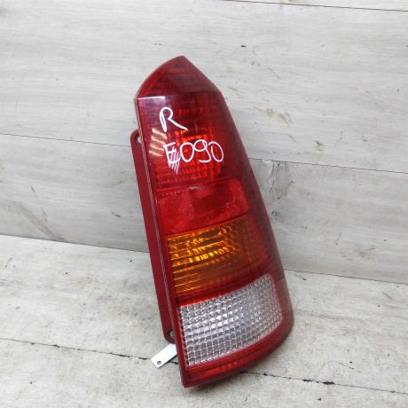 fonar-zadnii-pravyi-universal-ford-focus-1-art-63331-big-3