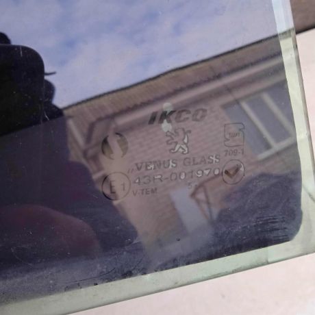 steklo-dveri-zadnee-pravoe-sedan-peugeot-206-art-63376-big-3