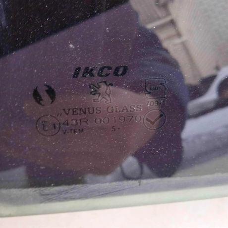 steklo-dveri-zadnee-levoe-sedan-peugeot-206-art-63377-big-1