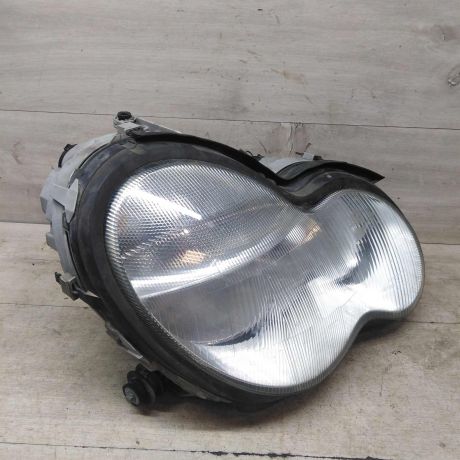 fara-pravaia-mercedes-w203-sedan-art-63503-big-1